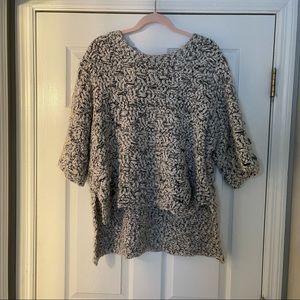 UMGEE Black & White 3/4 length sweater